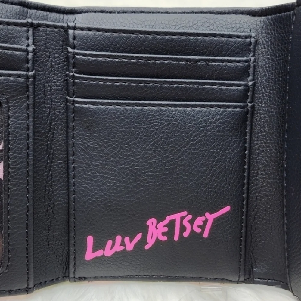 Betsey Johnson betsey johnson